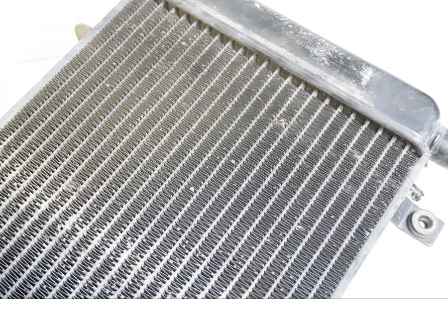 Extrabild1 på Vattenkyl från en Triumph TT 600 -2000 motorcykel.