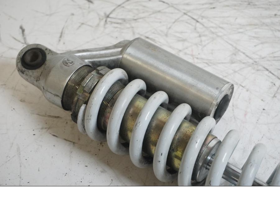 Höger sida på Stötdämpare från en Hsun HS450ATV-2 -2012 ATV.