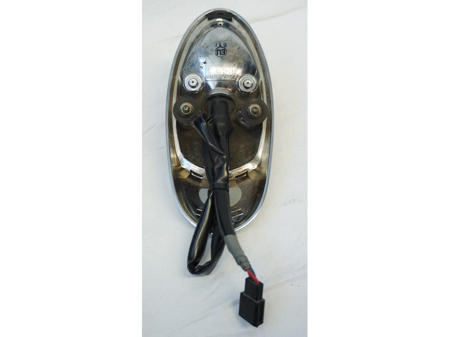 Baksidan på Baklampa från en Kawasaki VN 900 -2006 motorcykel.