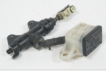 Höger sida på Bromshuvudcylinder från en Triumph Rocket III -2007 motorcykel.