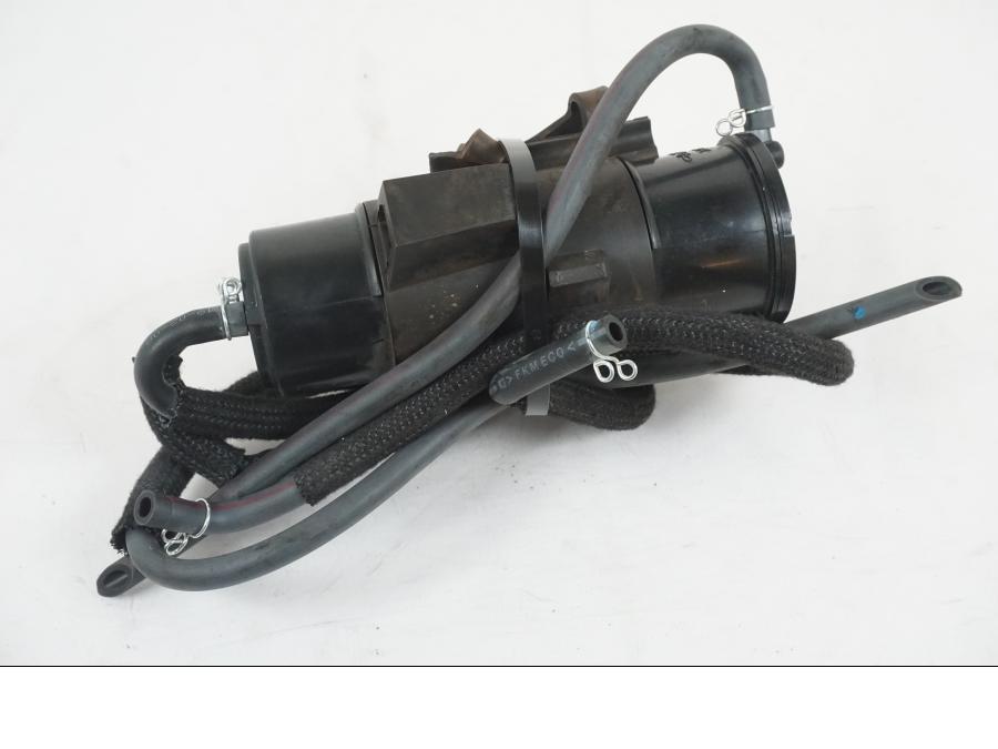 Baksidan på Fuel Evap System från en Yamaha MT-07 -2019 motorcykel.