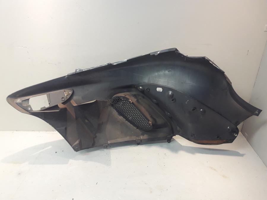 Baksidan på Sidkåpa från en BMW K 1200 LT -2003 motorcykel.