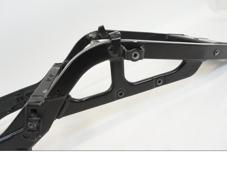 Höger sida på Bakram från en Kawasaki ZX-12R -2000 motorcykel.