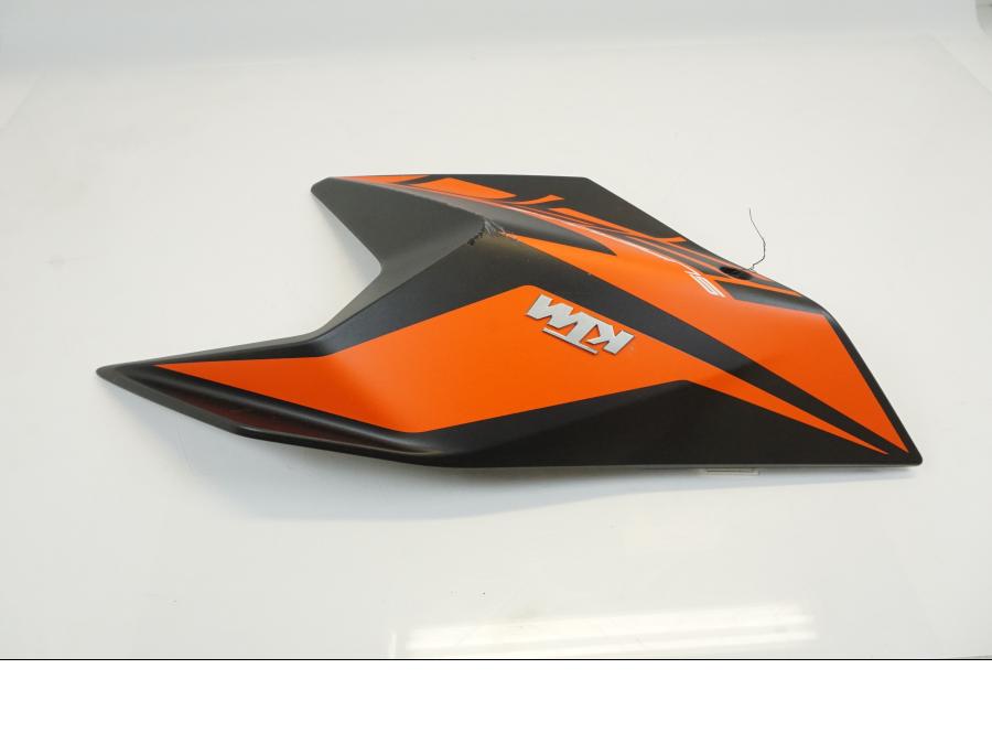 Framsidan på Bensintankskåpa från en KTM 1290 Super Duke -2020 motorcykel.