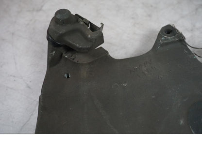 Vänster sida på Bromsoksfäste från en Kawasaki Versys 1000 -2015 motorcykel.