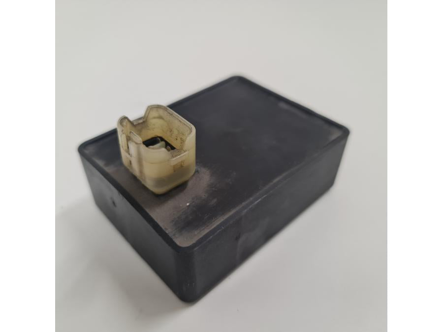 Framsidan på Styrbox från en Honda VTR 1000 F -1997 motorcykel.