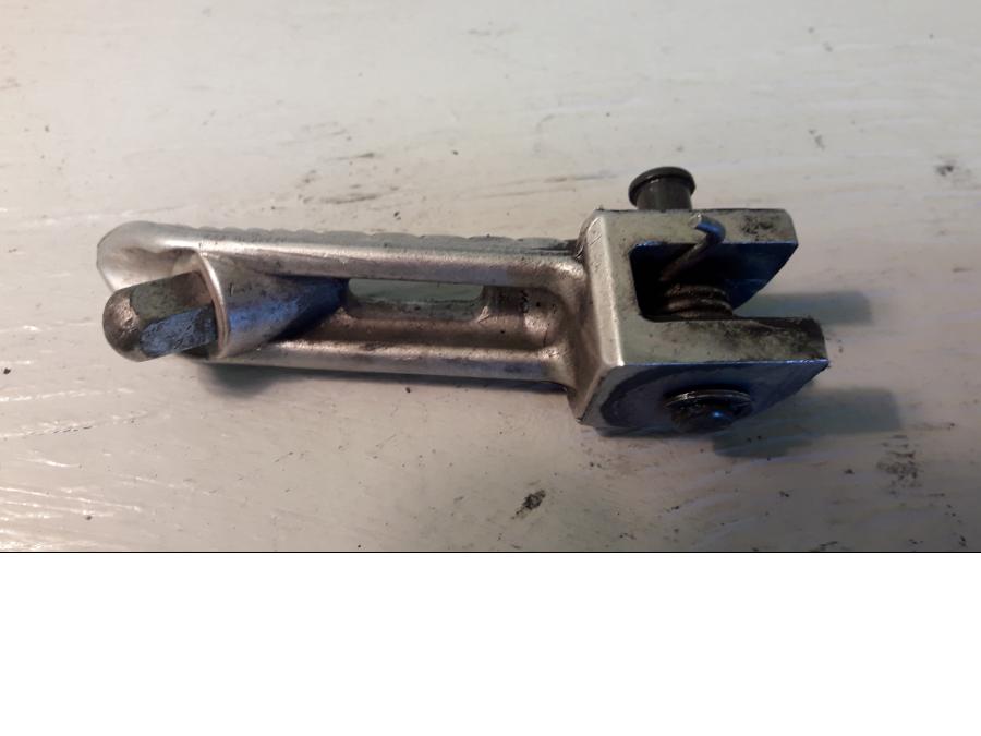 Baksidan på Fotpinne från en Suzuki GSX-R 1000 -2008 motorcykel.