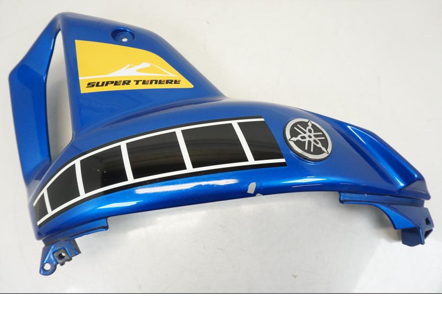 Framsidan på Sidkåpa från en Yamaha XT 1200 A -2010 motorcykel.