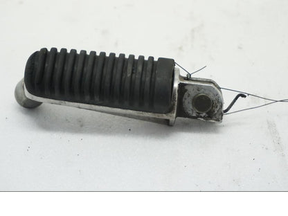 Framsidan på Fotpinne från en Yamaha MT-03 -2007 motorcykel.