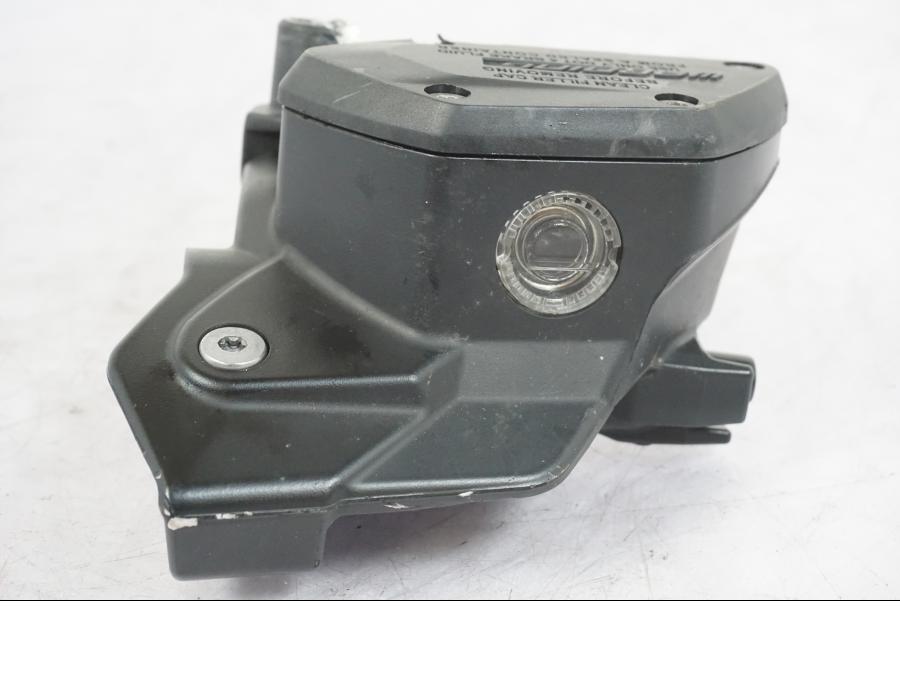 Vänster sida på Bromshuvudcylinder från en BMW R 1250 GS -2019 motorcykel.