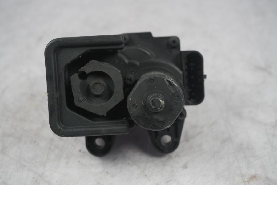 Höger sida på Avgasspjällmotor från en H-D Touring Street Glide FLHX -2009 motorcykel.