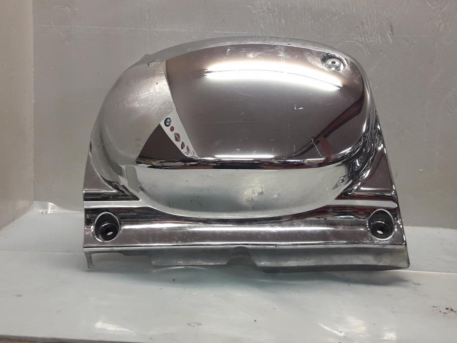 Framsidan på Dekorkåpa från en Suzuki VL 800 -2009 motorcykel.