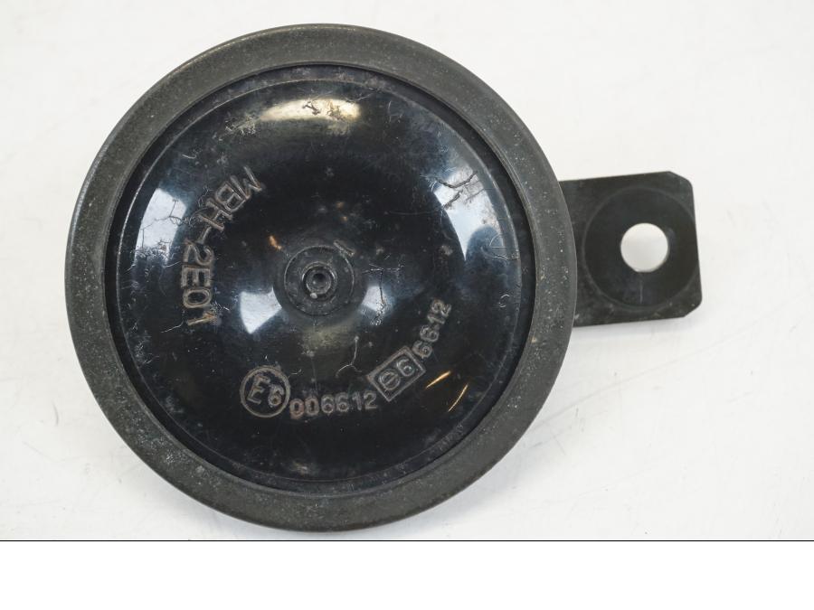 Framsidan på Signalhorn / Tuta från en Honda NSR 125 -1991 motorcykel.