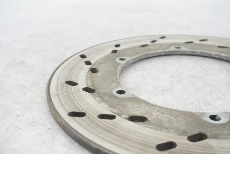 Vänster sida på Bromsskiva från en Suzuki GS 1000 -1983 motorcykel.