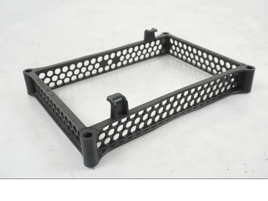 Framsidan på Luftfilterkåpa från en BMW R 1250 GS -2021 motorcykel.