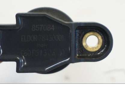 Höger sida på Tändspole från en Aprilia RSV 1000 -2010 motorcykel.