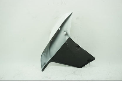 Baksidan på Sidkåpa från en Ducati Multistrada 1200 -2016 motorcykel.