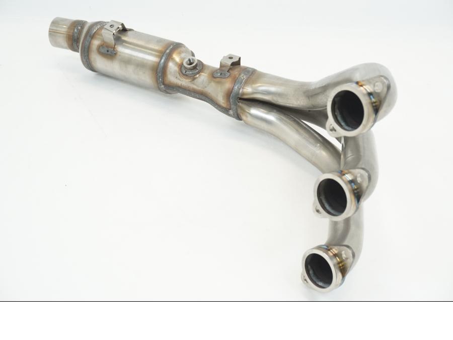 Framsidan på Grenrör från en BMW K 1600 -2019 motorcykel.