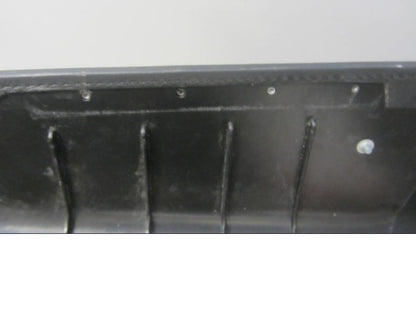 Snett nerifrån på Sidoväska från en H-D Sportster 883 XL -2015 motorcykel.