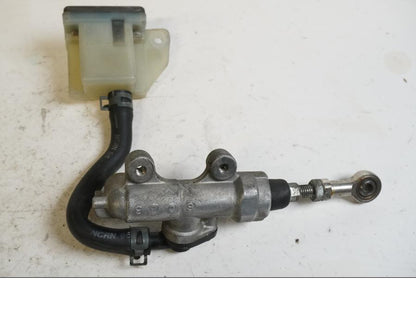 Framsidan på Bromshuvudcylinder från en Suzuki GSX-R 750 -1997 motorcykel.