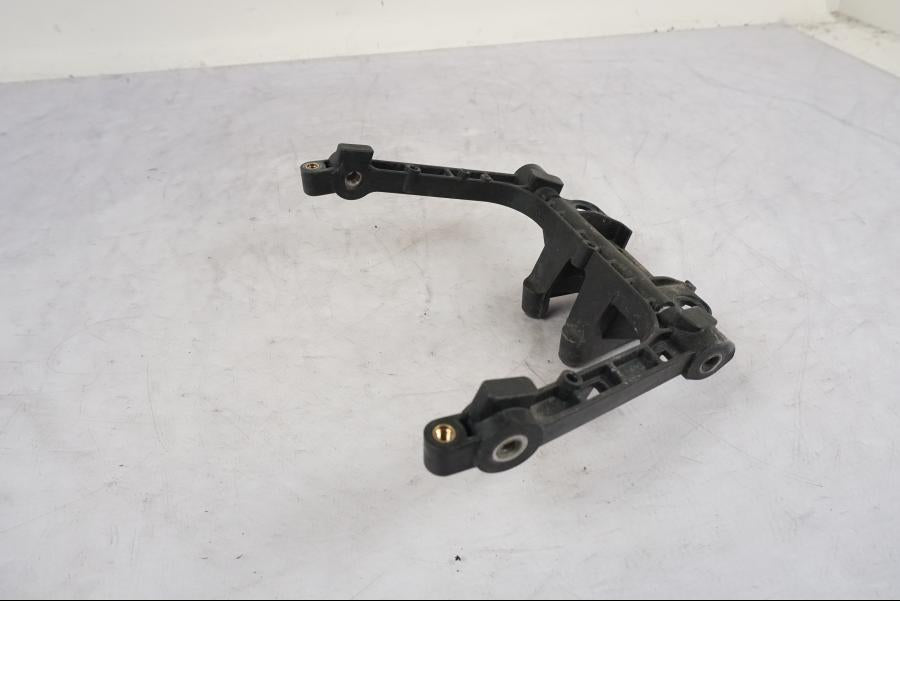 Framsidan på Bakram från en KTM 790 Duke -2018 motorcykel.