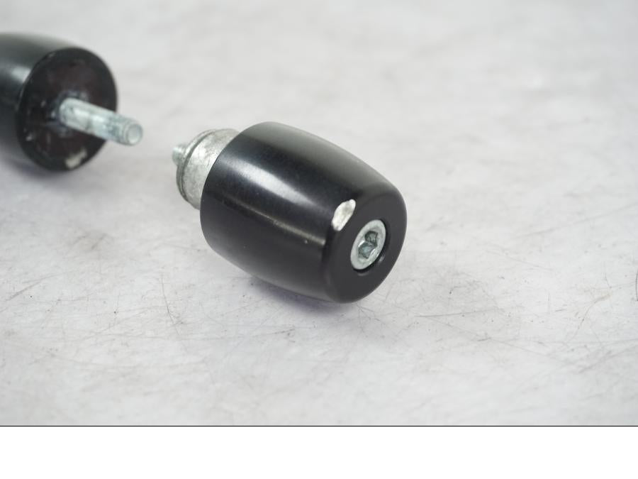 Baksidan på Styrvikt från en Suzuki GSX-R 750 -1998 motorcykel.