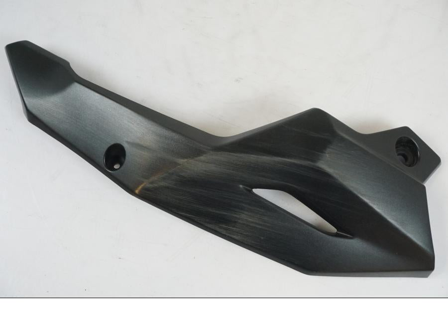 Framsidan på Magkåpa från en Kawasaki Z 900 -2021 motorcykel.