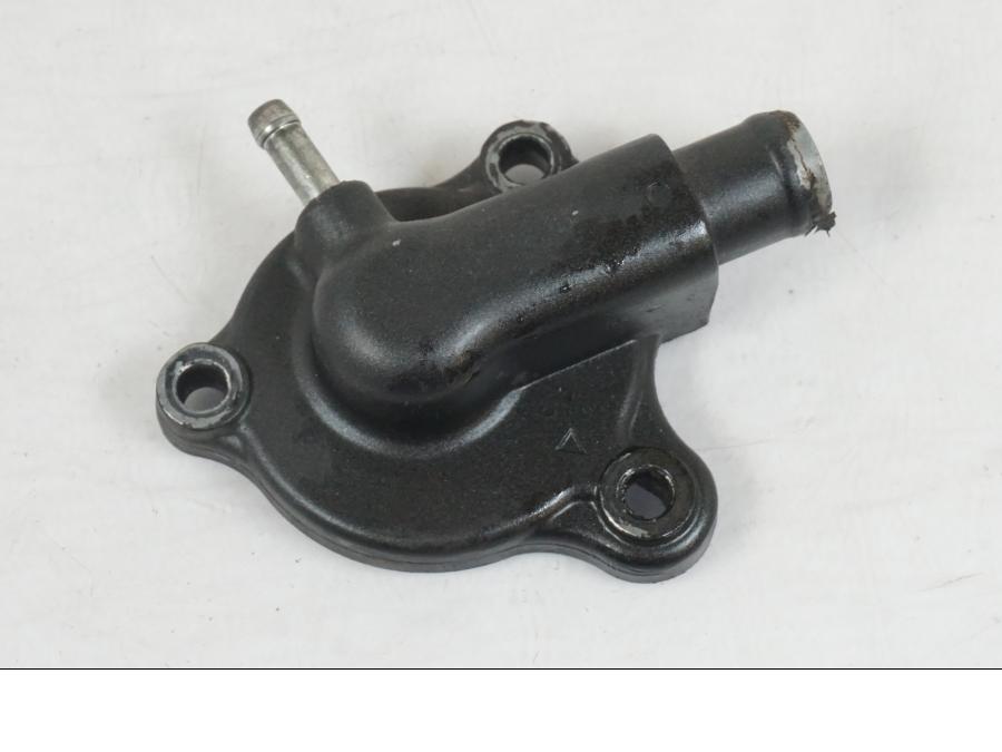 Framsidan på Vattenpump från en Honda CBR 125 R -2006 motorcykel.