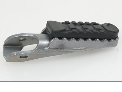 Framsidan på Fotpinne från en BMW R NineT -2022 motorcykel.