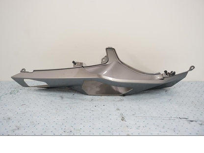 Baksidan på Bakvinge från en Kawasaki Ninja H2 -2019 motorcykel.