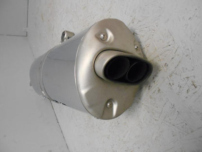 Vänster sida på Ljuddämpare från en BMW R 1200 GS -2012 motorcykel.