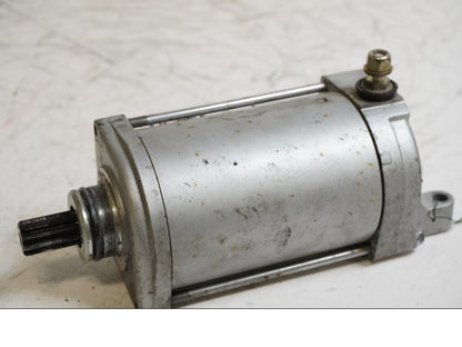 Framsidan på Startmotor från en BMW F 650 CS -2002 motorcykel.