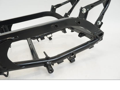 Höger sida på Bakram från en Suzuki GSX 1300 R -2017 motorcykel.