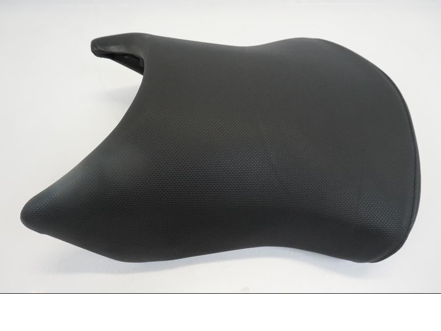 Framsidan på Sadel från en KTM RC 390 -2019 motorcykel.