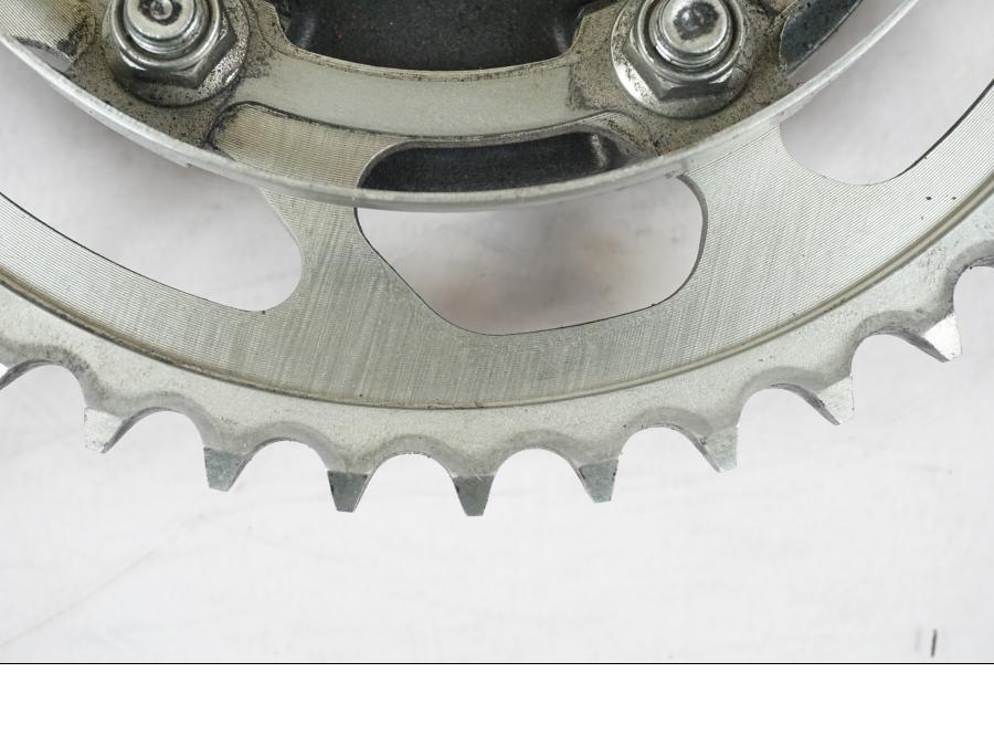 Baksidan på Drevfäste från en Yamaha MT-09 -2020 motorcykel.