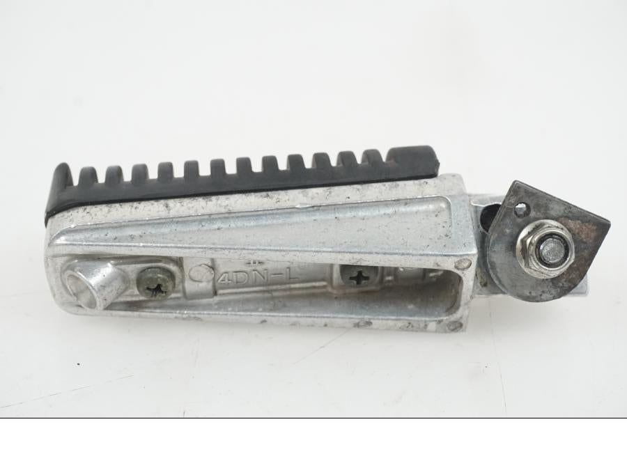 Baksidan på Fotpinne från en Yamaha XJ 900 -1997 motorcykel.