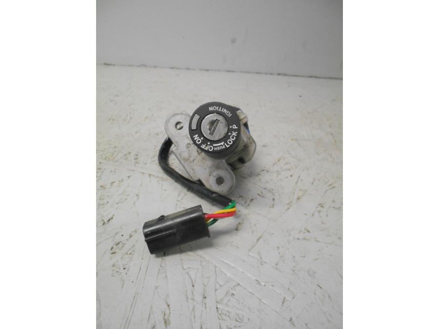 Vänster sida på Låssats från en Ducati 848 EVO -2011 motorcykel.