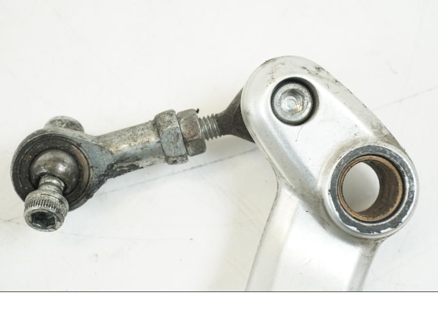 Höger sida på Bromspedal från en Ducati Hyperstrada -2013 motorcykel.