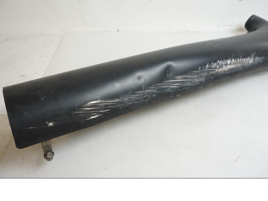 Vänster sida på Värmeskydd från en Indian Chieftain Dark Horse -2019 motorcykel.