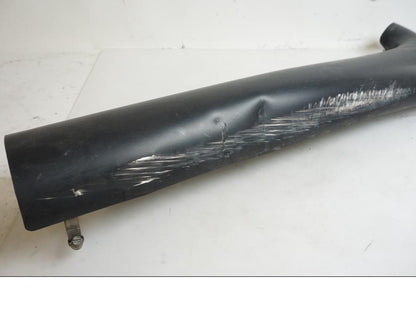 Vänster sida på Värmeskydd från en Indian Chieftain Dark Horse -2019 motorcykel.