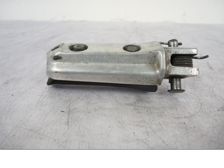 Vänster sida på Fotpinne från en Honda VTR 1000 F -1997 motorcykel.