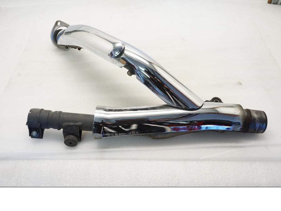 Framsidan på Grenrör från en Yamaha XVZ 13TD -1999 motorcykel.