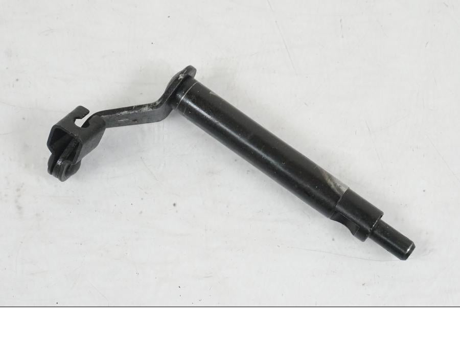 Framsidan på Kopplingsarm från en Honda CBR 125 R -2006 motorcykel.