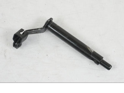 Framsidan på Kopplingsarm från en Honda CBR 125 R -2006 motorcykel.