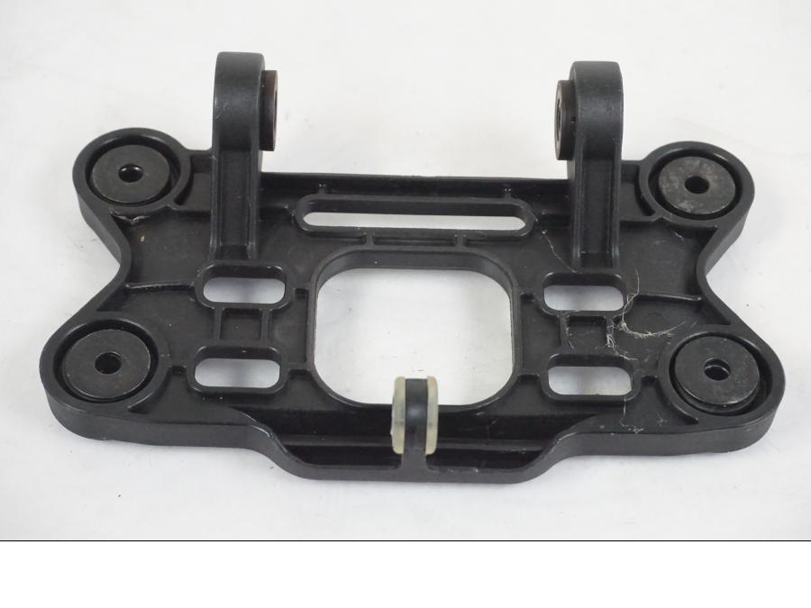 Framsidan på Instrumentpanelsfäste från en KTM 390 Adventure -2021 motorcykel.