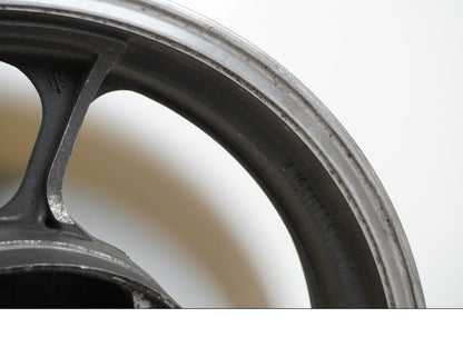 Extrabild6 på Fälg från en Yamaha FJ 1200 -1986 motorcykel.