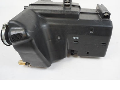 Höger sida på Luftburk från en Yamaha XJR 1300 -2007 motorcykel.