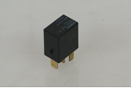 Baksidan på Relä från en Triumph Speed Triple -2011 motorcykel.