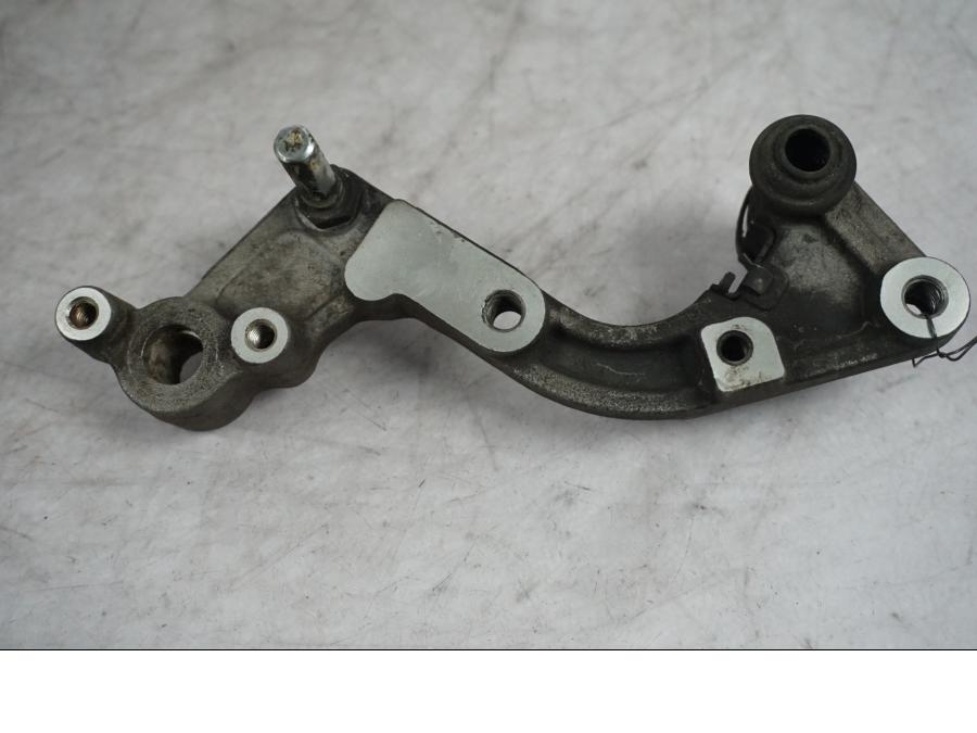 Vänster sida på Bromsoksfäste från en Honda VFR 1200 -2012 motorcykel.