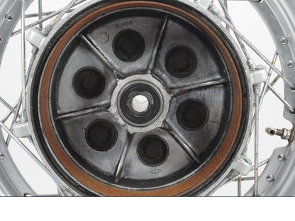 Extrabild2 på Fälg från en Yamaha XV 1100 -1996 motorcykel.